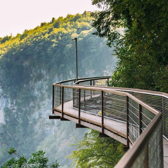 Okatse Canyon walkway — Kutaisi